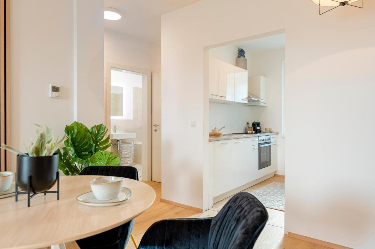 Garden.Lounge Krems Am Steinertor Apartamento Exterior foto